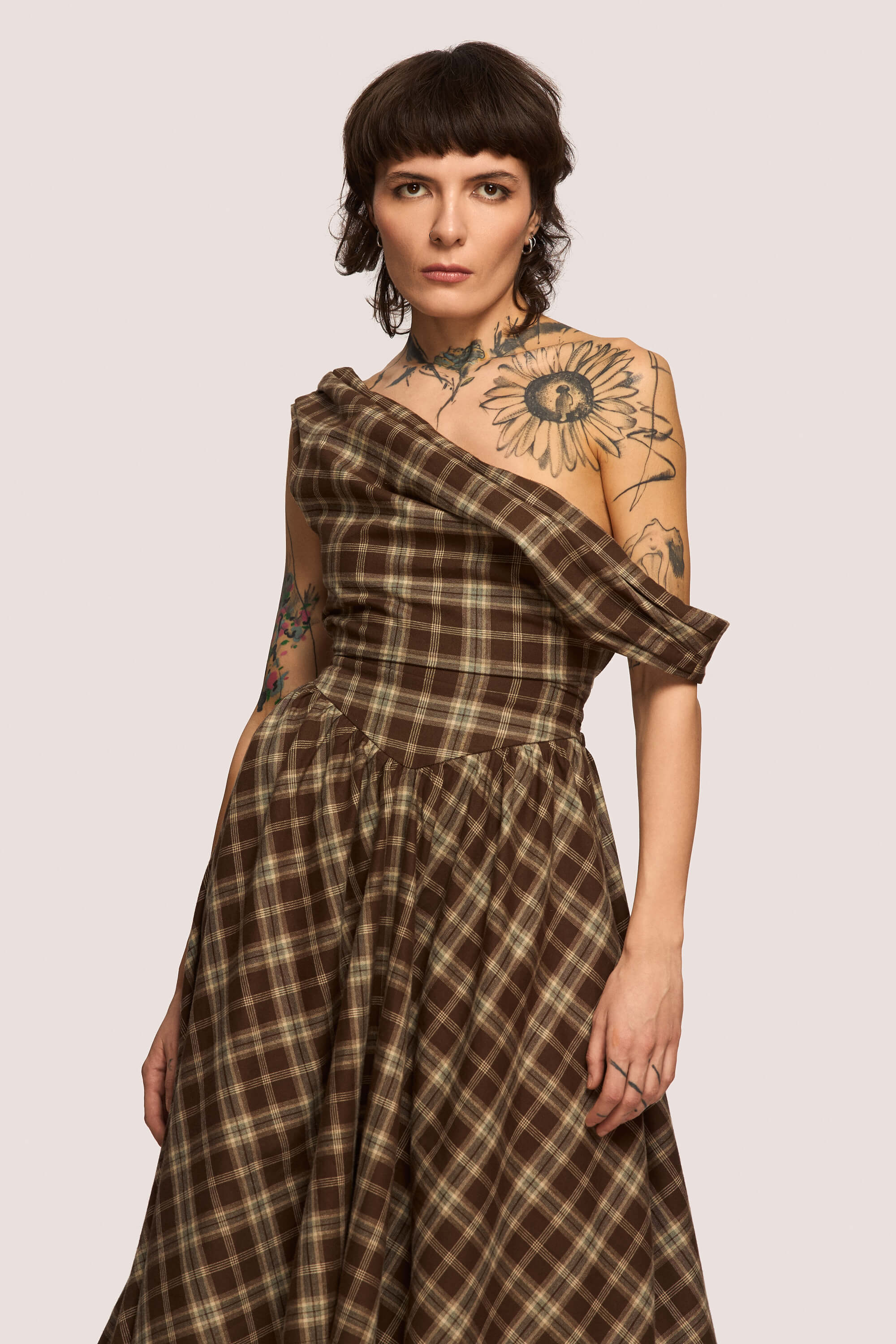 Winter 2025 Delta Of Venus Corset Dress In Chestnut Plaid 2 Delta Of Venus Corset Dress In Chestnut Plaid Details that hold their shape so you don’t have to.