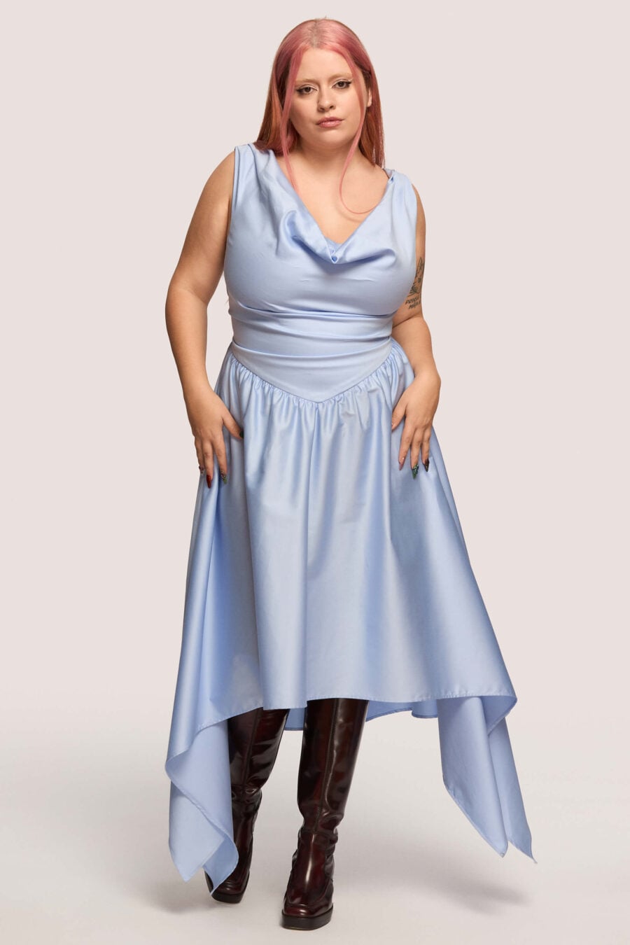 Delta of Venus corset dress in sky blue - A silhouette that doesn’t ask you to shrink.