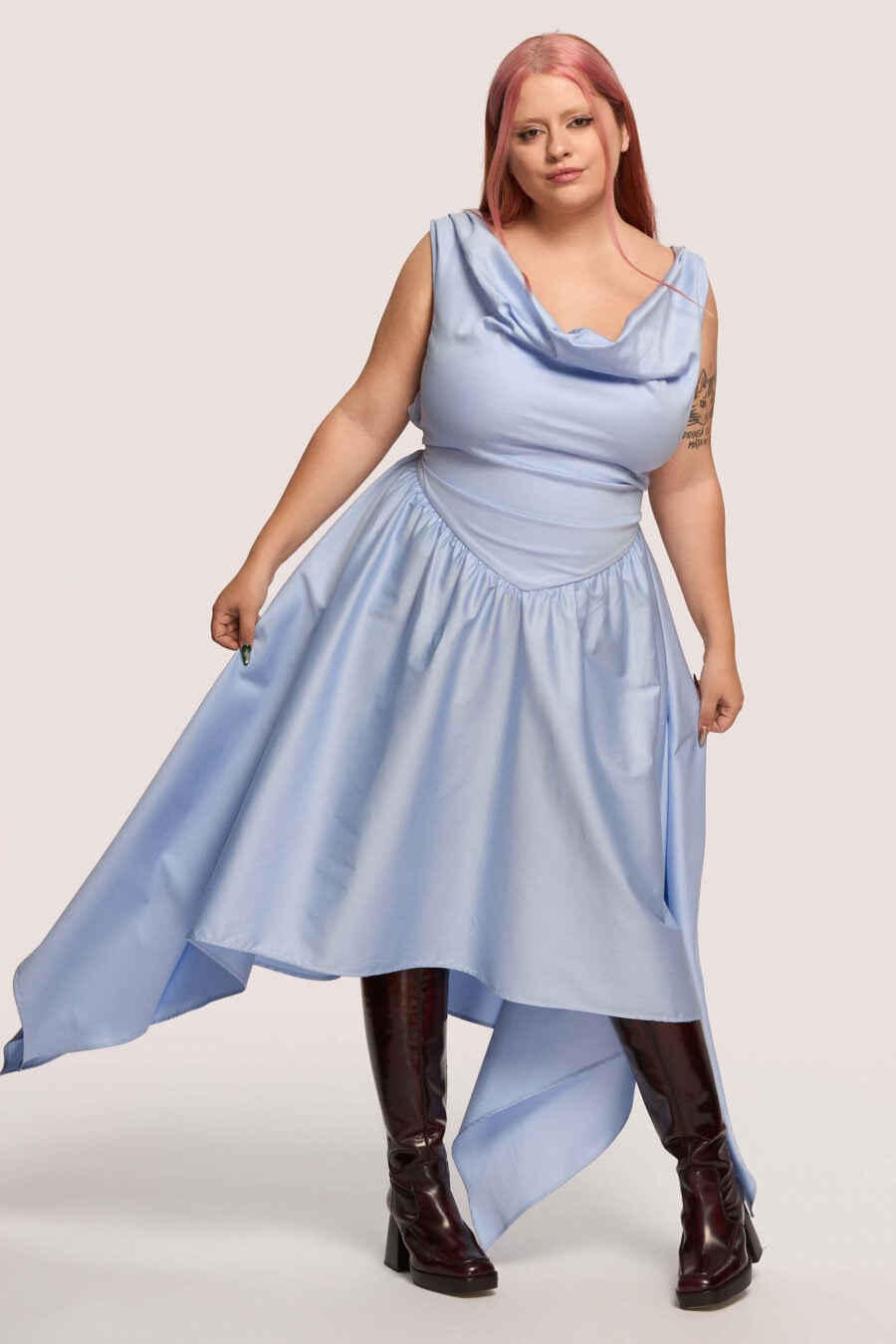 Delta of Venus corset dress in sky blue - A silhouette that doesn’t ask you to shrink.