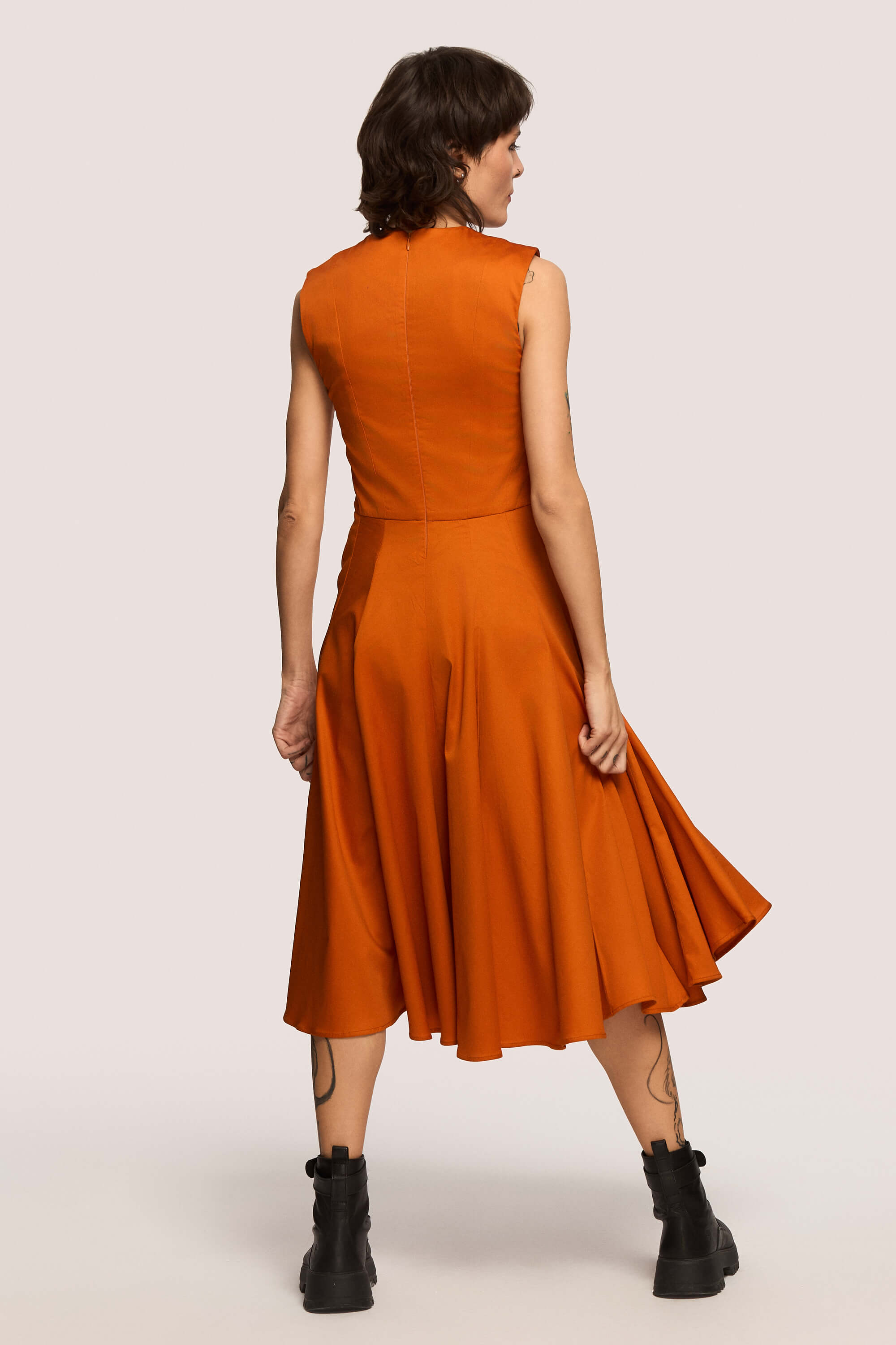 Winter 2025 Sister Outsider Tailored Dress In Marigold 6 Sister Outsider Tailored Dress In Marigold Sister Outsider tailored dress in marigold Designed not as occasionwear, but to serve as an everyday ceremony. For days when you are choosing yourself. For the person you’ve grown into and the one you’re still becoming.