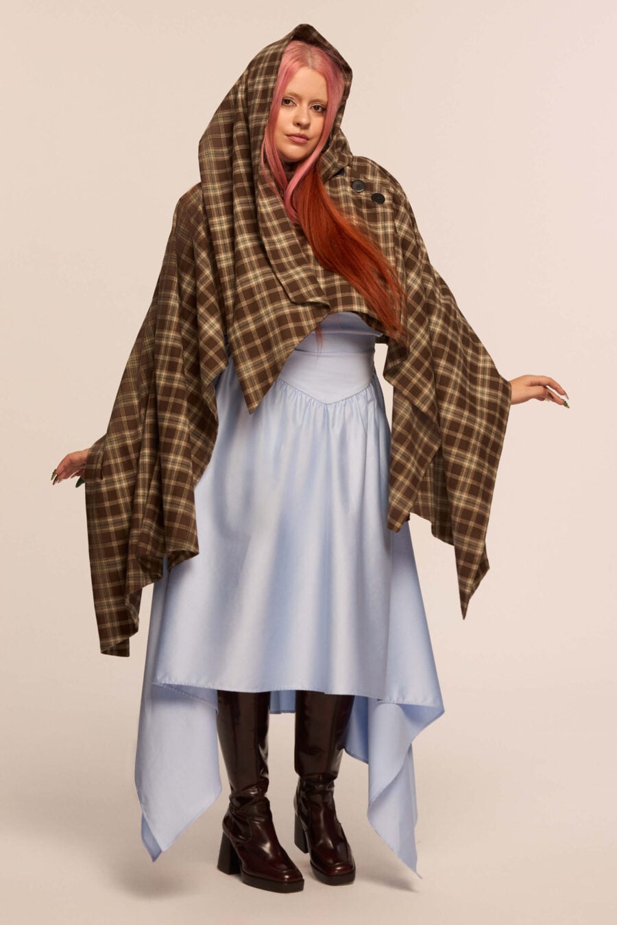 Wuthering Heights cape in chestnut plaid - Made for slow Sundays, crowded trains, journeys to Grandma’s house.